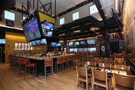 The average Buffalo Wild Wings salary ranges from approximately 29,229 per year for a Cashier to 175,912 per year for a Managing Partner. . Buffalo wild wings gm salary